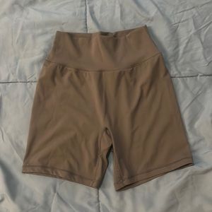 Ptula Bare II Short 6”